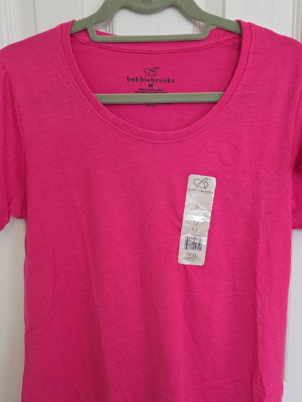 Bobbie Brooks Women's Scoop Neck Tee in Hot Pink